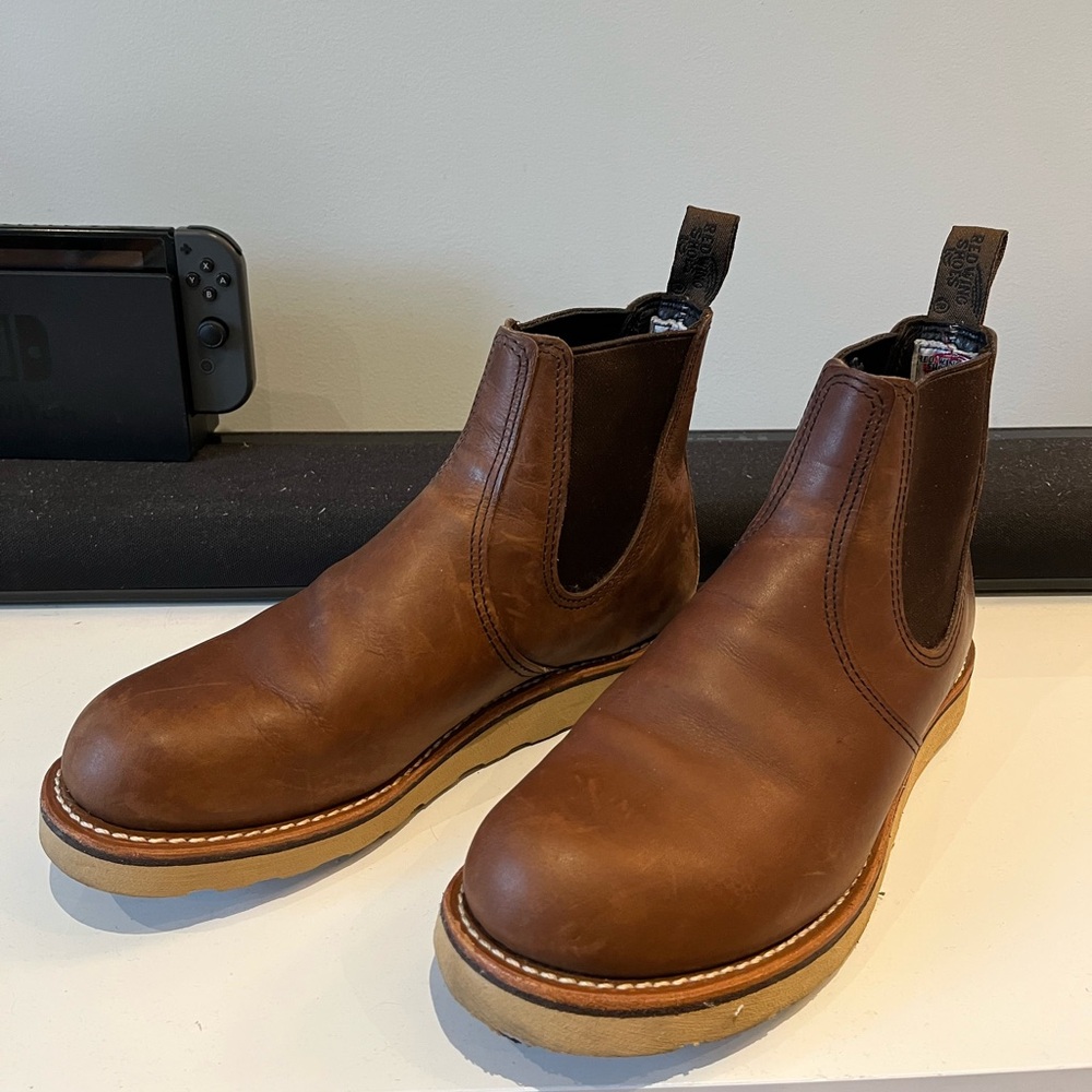 Red Wing Classic Chelsea 8D Mens Like New